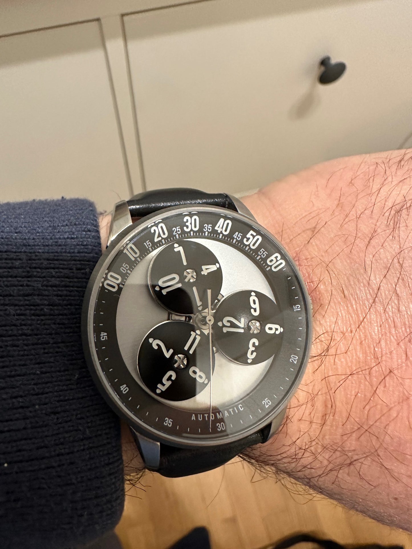STEEL BLACK