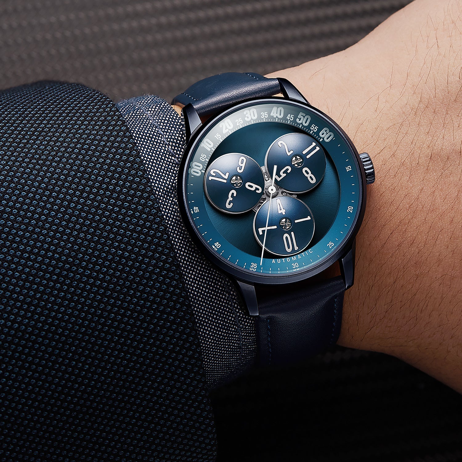 Dark blue – Mandetbrote