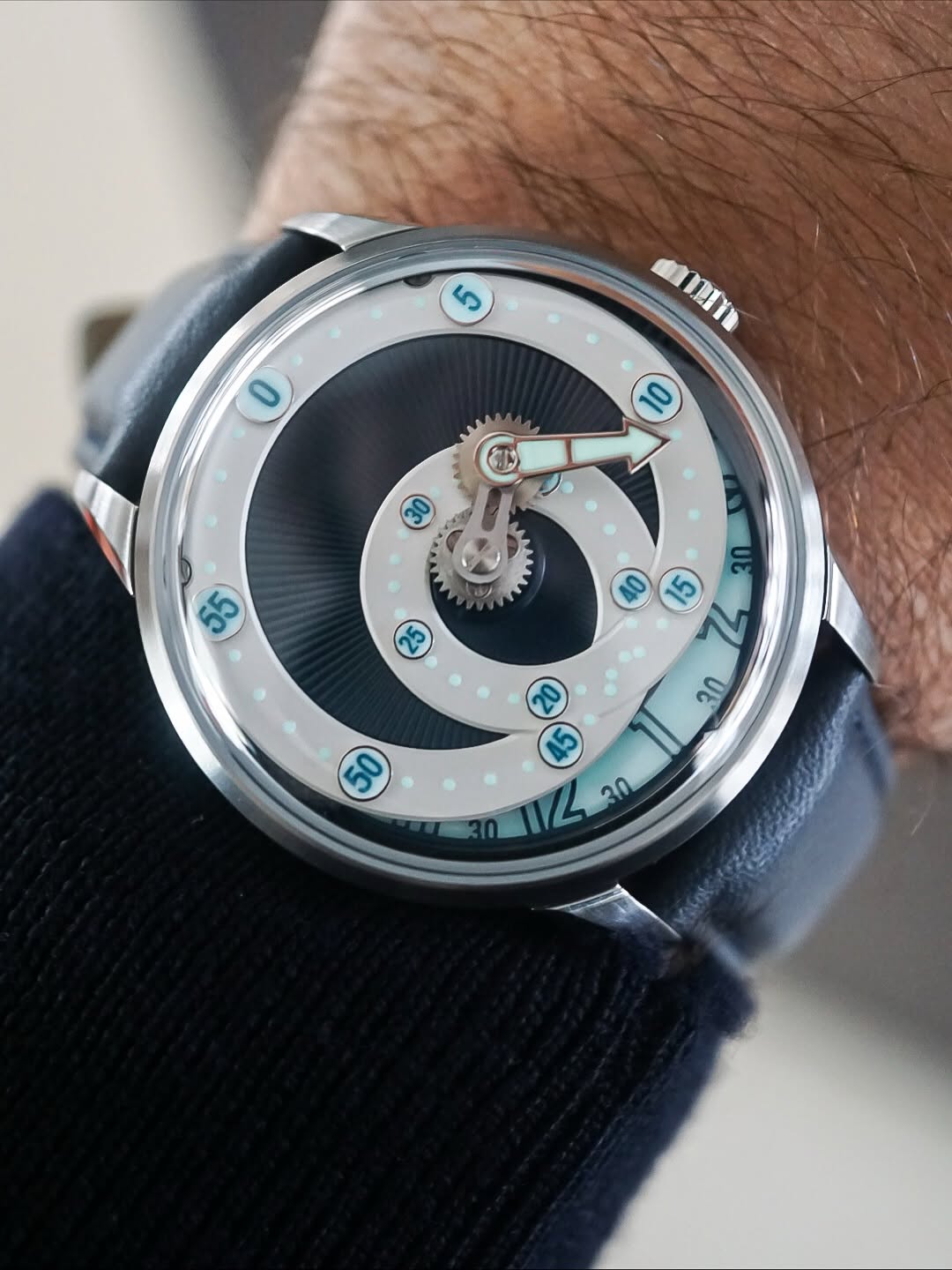 Navy Silver – Mandetbrote