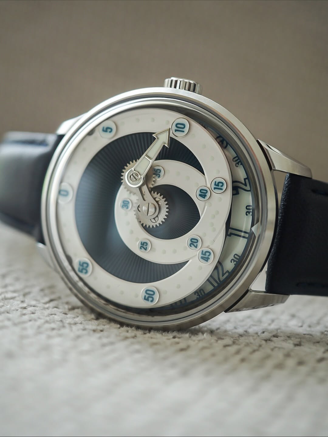 Navy Silver – Mandetbrote